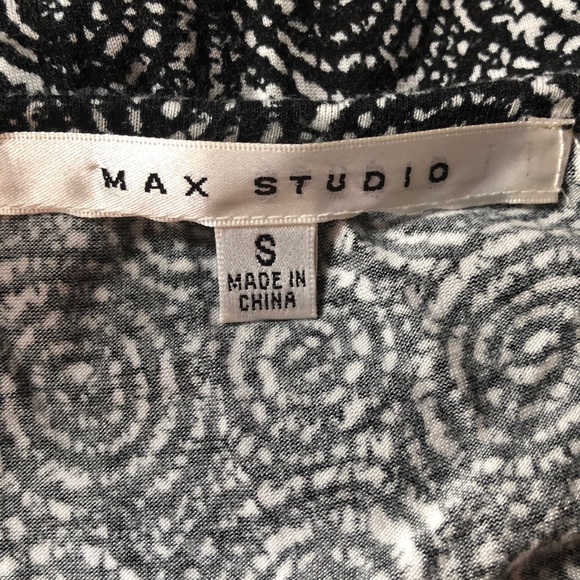 Max Studio Top - Picture 3 of 3